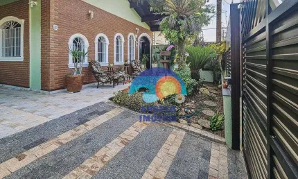 Casa com 3 quartos à venda, 160 m² por R$ 650.000 - Balneário Três Marias - Peruíbe/SP