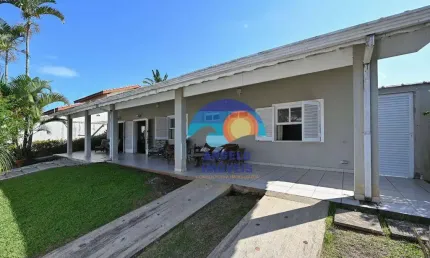 Casa com 4 quartos à venda, 344 m² por R$ 990.000 - Balneário Três Marias - Peruíbe/SP