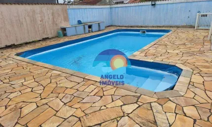 Sobrado em Condominio - 2 Dorm/1 Suite - 2 Vagas de Garaem - 81 m² - 800 metros do mar