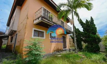 Sobrado com 4 dormitórios à venda, 313 m² por R$ 680.000,00 - Centro - Peruíbe/SP
