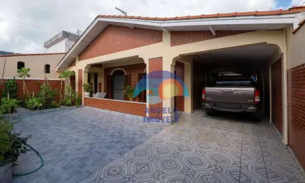 Casa com 3 dormitórios à venda, 187 m² por R$ 650.000,00 - Balneário Stella Maris - Peruíbe/SP