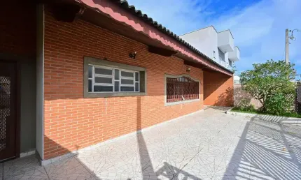 Casa com 3 dormitórios para alugar, 130 m² por r$ 3.300,00/mês - parque turístico - peruíbe/sp