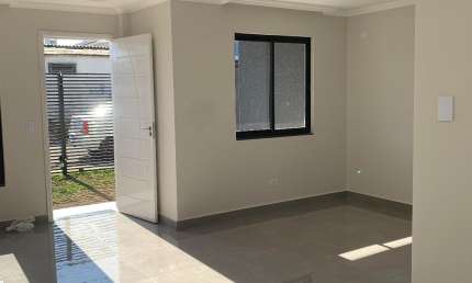 Sobrado a venda com 3 quartos no Xaxim R$650.000,00