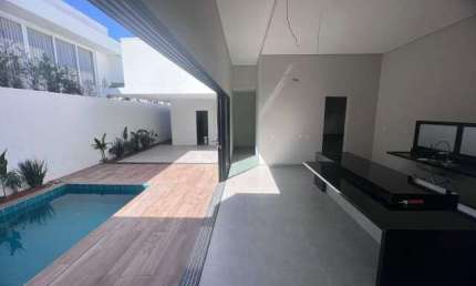 Casa com 3 quartos à venda na Avenida Vereador Carlito Cordeiro, Jardim Botânico, Uberlândia