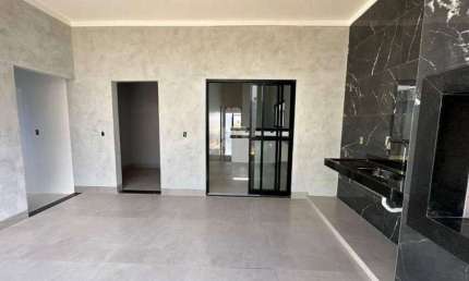 Excelente casa na zona sul próximo ao hospital UMC, bairro Jardim Karaiba!