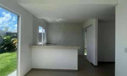 Casa no estilo sobrado á venda em condomínio no Bosque dos Buritis