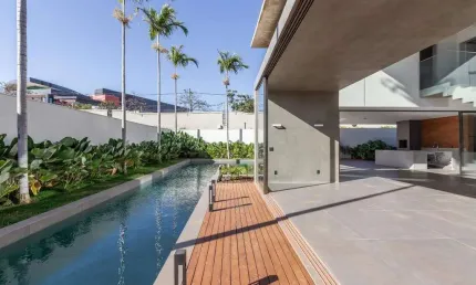 Casa com 4 quartos à venda na Avenida Paulo Gracindo, Gávea, Uberlândia