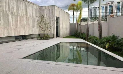 CASA EM CONDOMÍNIO à venda, 4 quartos, 4 suítes, 2 vagas, Jardim Karaíba - Uberlândia/MG