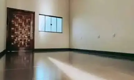 Casa espaçosa no portal do valle com 4 vagas de garagem e amplo quintal