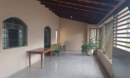 Casa à venda, 3 quartos, 1 suíte, 4 vagas, CUSTODIO PEREIRA - Uberlândia/MG