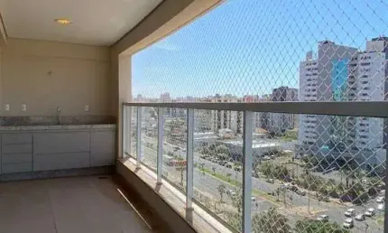 Oportunidade Única! Apartamento Espaçoso fino acabamento próximo ao Centro.
