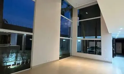 Excelente casa no bairro Jardim Inconfidência/ Karaíba (zona sul)