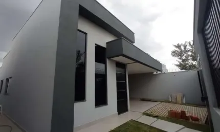 Casa com 3 quartos à venda na Rua Jonas Alves, Novo Mundo, Uberlândia