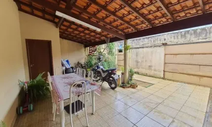 Casa à venda, 3 quartos, 1 suíte, 2 vagas, JARDIM EUROPA - Uberlândia/MG