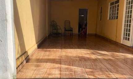 Casa à venda, 2 quartos, 1 suíte, 2 vagas, Segismundo Pereira - Uberlândia/MG