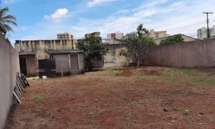 Terreno à venda na Rua Alfa, Saraiva, Uberlândia