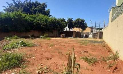 Terreno à venda na Avenida Geraldo Abrão, Santa Luzia, Uberlândia