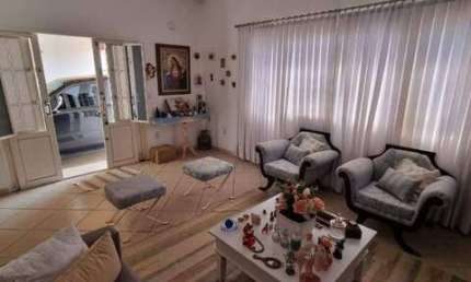 Casa à venda, 4 quartos, 2 suítes, 3 vagas, JARDIM DAS ACACIAS - Uberlândia/MG