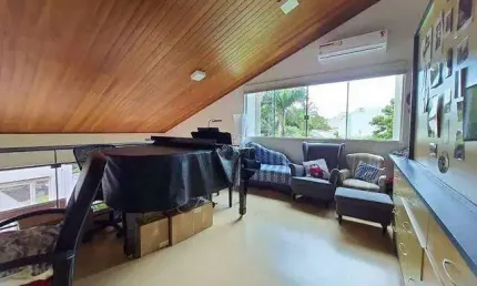 Casa à venda, 3 quartos, 3 suítes, 4 vagas, Jardim Karaíba - Uberlândia/MG