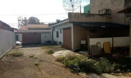 Casa à venda, 2 quartos, 1 vaga, CUSTODIO PEREIRA - Uberlândia/MG