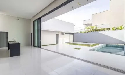 CASA EM CONDOMÍNIO à venda, 3 quartos, 3 suítes, 3 vagas, JARDIM SUL - Uberlândia/MG
