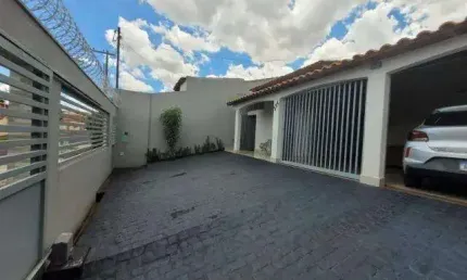 Casa à venda, 3 quartos, 1 suíte, 4 vagas, lourdes - uberlândia/mg
