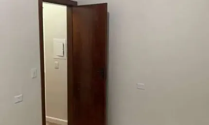Ótima casa de 05 quartos no bairro custódio pereira