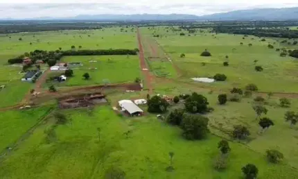 Ótima fazenda á venda de porteira fechada ou aberta em Formosa-GO