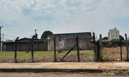 Terreno bem localizado no bairro Marta Helena em Uberlândia