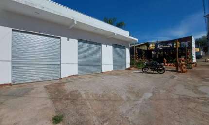 Oportunidade Única, 3 lojas e Barracão em uma otima localização no Bairro Tubalina em Uberlandia.
