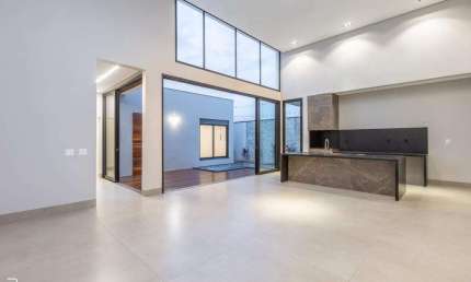 Casa à venda, 3 quartos, 1 suíte, 3 vagas, GRAND VILLE - Uberlândia/MG