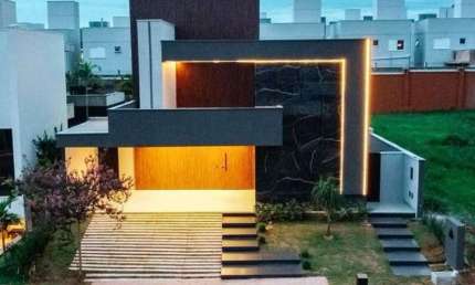CASA EM CONDOMÍNIO à venda, 3 quartos, 3 suítes, 3 vagas, GRANJA MARILEUSA - Uberlândia/MG