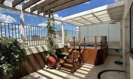 Cobertura à venda, 4 quartos, 1 suíte, 2 vagas, Santa Mônica - Uberlândia/MG