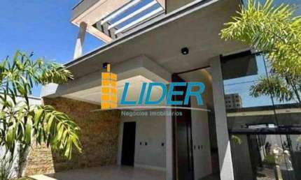 Casa à venda, 3 quartos, 1 suíte, 2 vagas, Praça Alto Umuarama - Uberlândia/MG