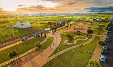 Terreno à venda na Avenida Rui de Castro Santos, Jardim Ipanema I, Uberlândia