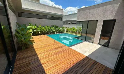 Casa à venda, 4 quartos, 4 suítes, 4 vagas, NOVA UBERLANDIA - Uberlândia/MG