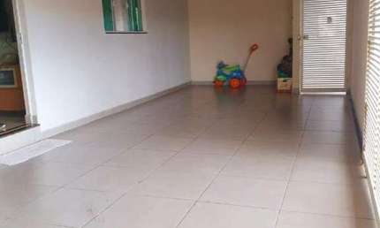 Casa à venda, 3 quartos, 2 suítes, 2 vagas, GRANADA - Uberlândia/MG