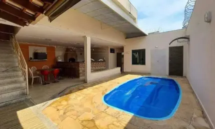 Casa à venda, 4 quartos, 2 suítes, 2 vagas, Brasil - Uberlândia/MG