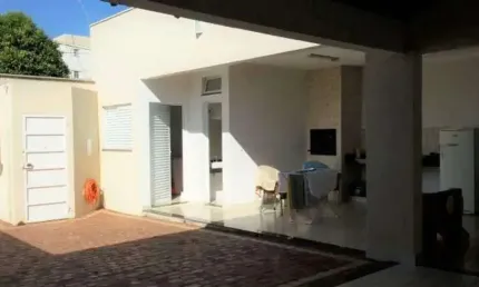 Casa à venda, 3 quartos, 1 suíte, 4 vagas, NOVA UBERLANDIA - Uberlândia/MG
