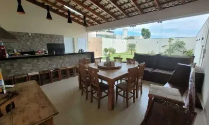 Casa à venda, 3 quartos, 3 suítes, 3 vagas, Brasil - Uberlândia/MG