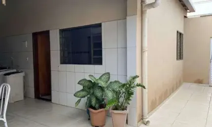 Casa à venda, 5 quartos, 1 suíte, 5 vagas, LUIZOTE DE FREITAS - Uberlândia/MG