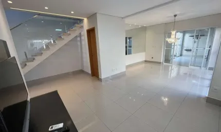 CASA EM CONDOMÍNIO à venda, 3 quartos, 3 suítes, 3 vagas, GRANJA MARILEUSA - Uberlândia/MG