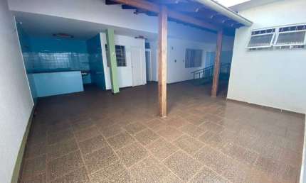 Casa à venda, 3 quartos, 1 suíte, 2 vagas, Osvaldo Rezende - Uberlândia/MG