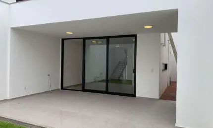 Casa à venda, 3 quartos, 1 suíte, 2 vagas, Jardim Karaíba - Uberlândia/MG