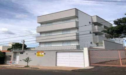 Apartamento à venda, 2 quartos, 1 suíte, 1 vaga, Santa Mônica - Uberlândia/MG