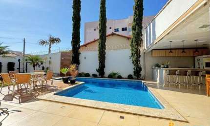 Casa à venda, 3 quartos, 3 suítes, 3 vagas, ALTO UMUARAMA - Uberlândia/MG