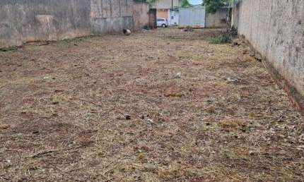 Terreno à venda na Rua José Malaquias dos Santos, Carajás, Uberlândia