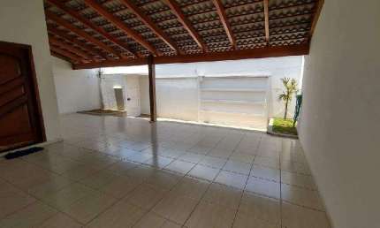 Casa à venda, 4 quartos, 1 suíte, 3 vagas, JARDIM BOTANICO - Uberlândia/MG