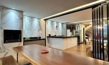 Casa à venda, 3 quartos, 3 suítes, 4 vagas, Vida Nova - Uberlândia/MG