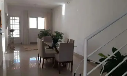 Casa à venda, 3 quartos, 3 suítes, 3 vagas, JARDIM BOTANICO - Uberlândia/MG